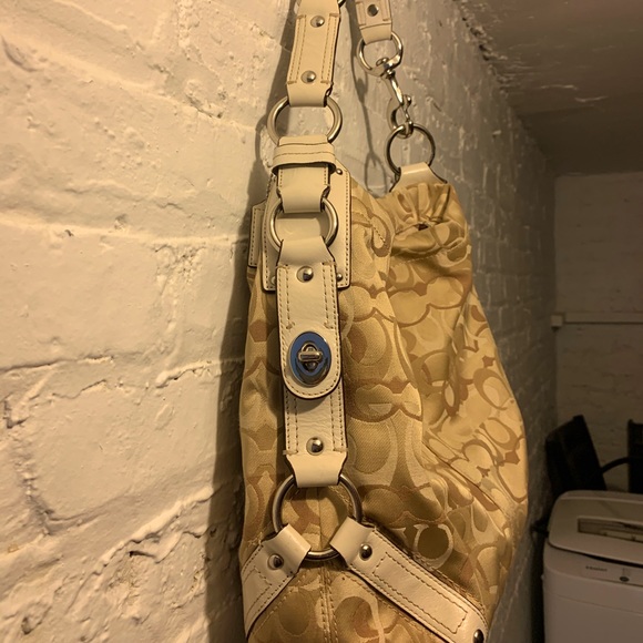 Authentic Coach Handbag /Purse/Shoulder Bag - Picture 1 of 11